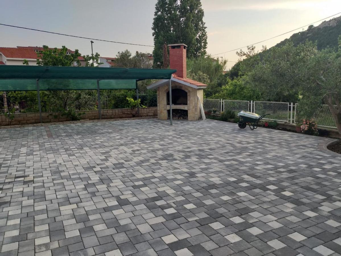 אומיס Charming Apartments Duce מראה חיצוני תמונה
