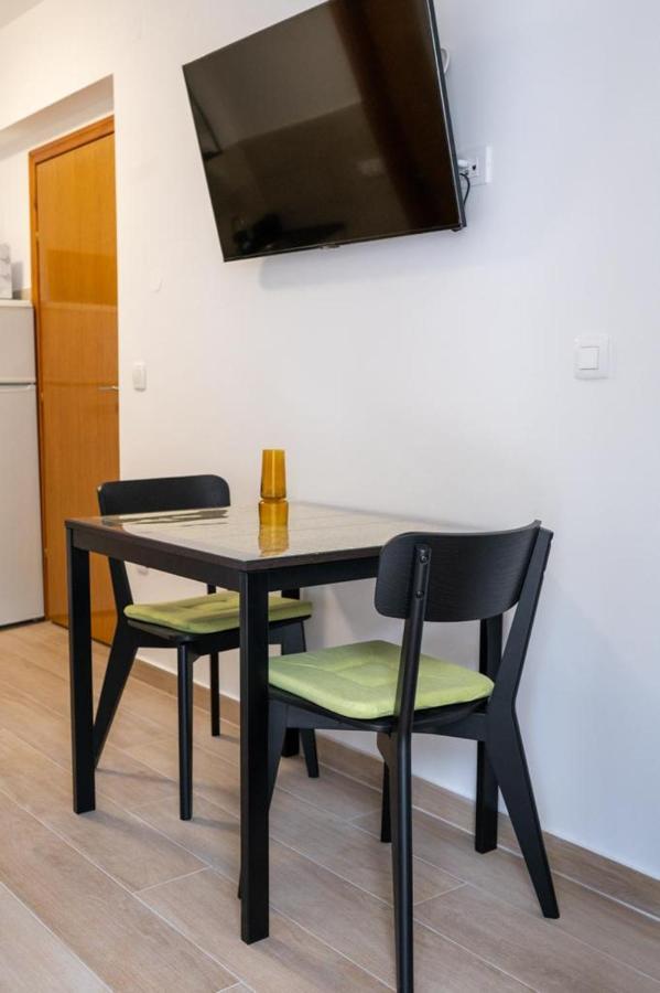 אומיס Charming Apartments Duce מראה חיצוני תמונה